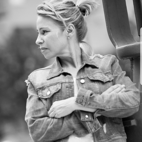 Meet your Posher, Rhonda - Picture 1 of 8